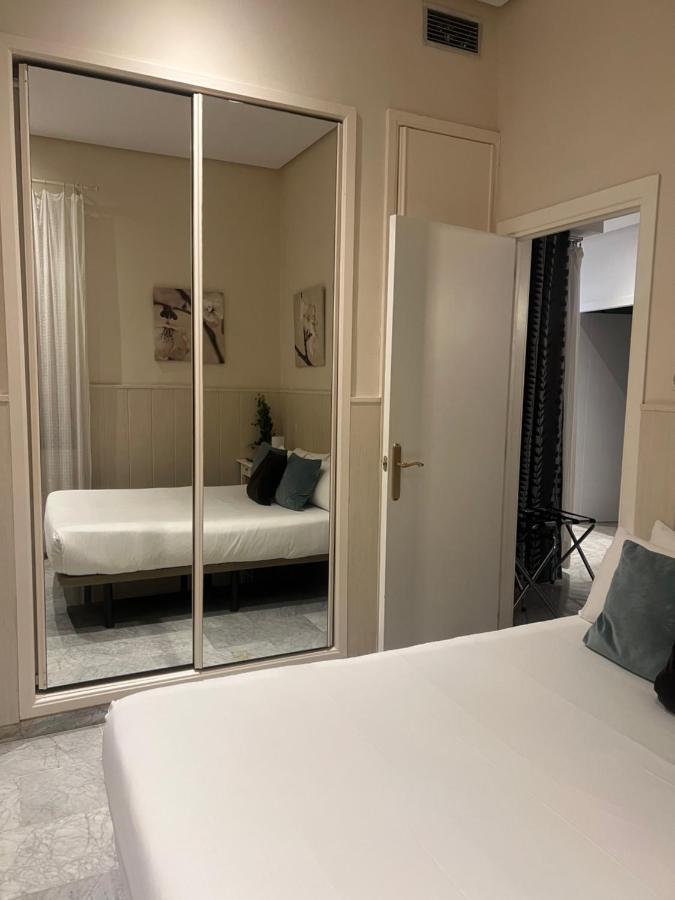 Iberflat Fabiola Apartment Seville Ngoại thất bức ảnh