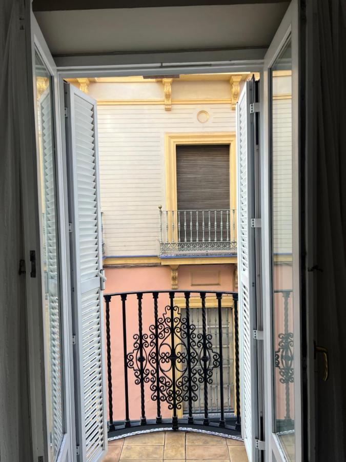 Iberflat Fabiola Apartment Seville Ngoại thất bức ảnh
