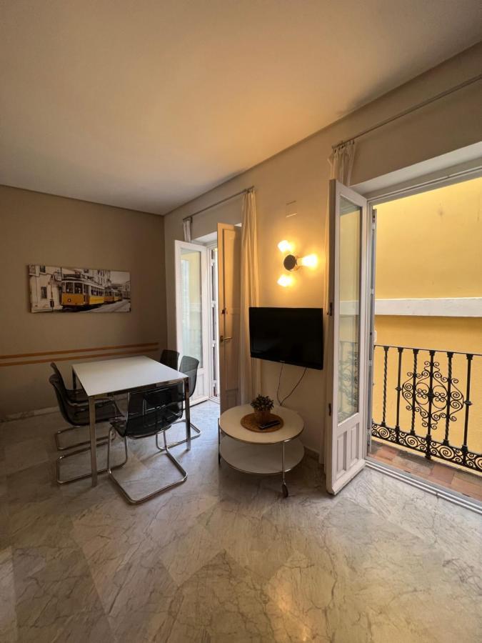 Iberflat Fabiola Apartment Seville Ngoại thất bức ảnh